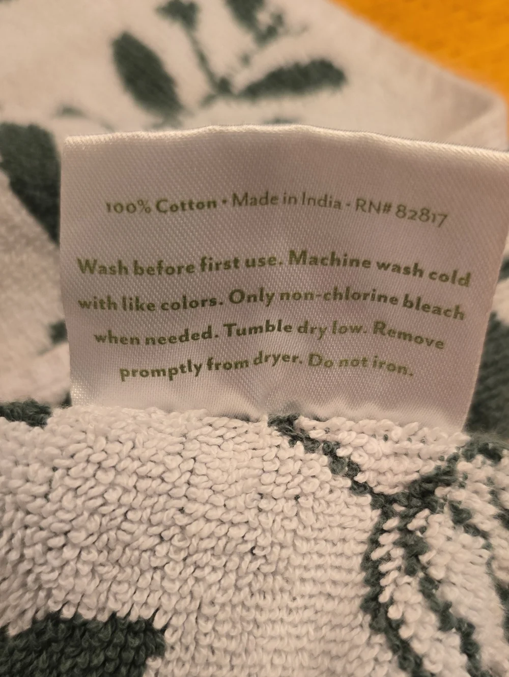 Green Leaf Pattern Hand Towel